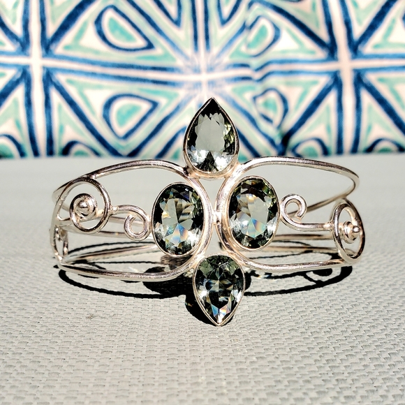 New Absolutely Stunning Paraiba Tourmaline 935 Silver Adjustable Cuff Bracelet. - Picture 3 of 16